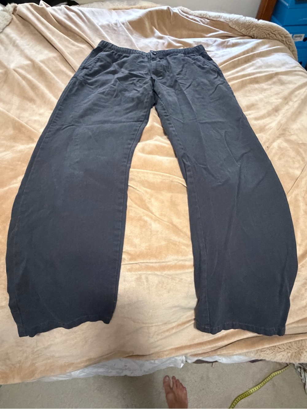 Old Navy Men's Casual 90’s Straight-Leg Gray Chino Pants Elastic Waist Medium